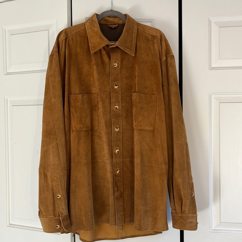 Johnnie Walker tan suede shirt in XXL.